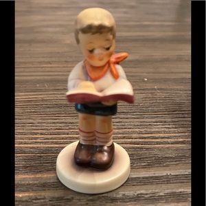Hummel Little Boy Reading